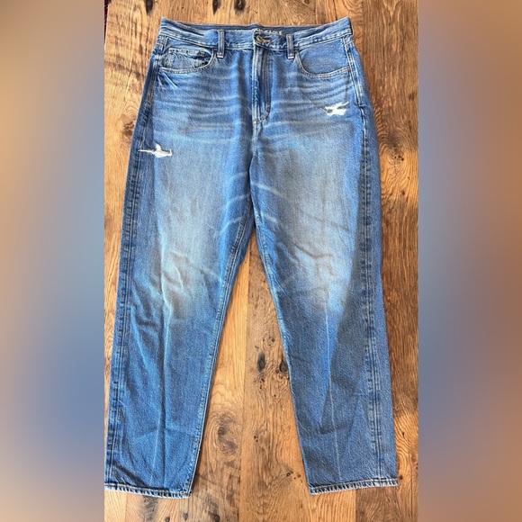 American Eagle Outfitters Denim - American Eagle Outfitters High Rise Blue Distressed Jeans